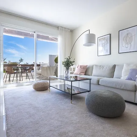 Floor Spacious With Sea Views In Costalita Apartment