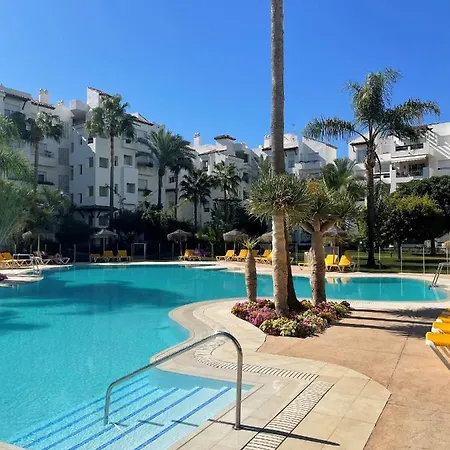 Floor Spacious With Sea Views In Costalita Estepona