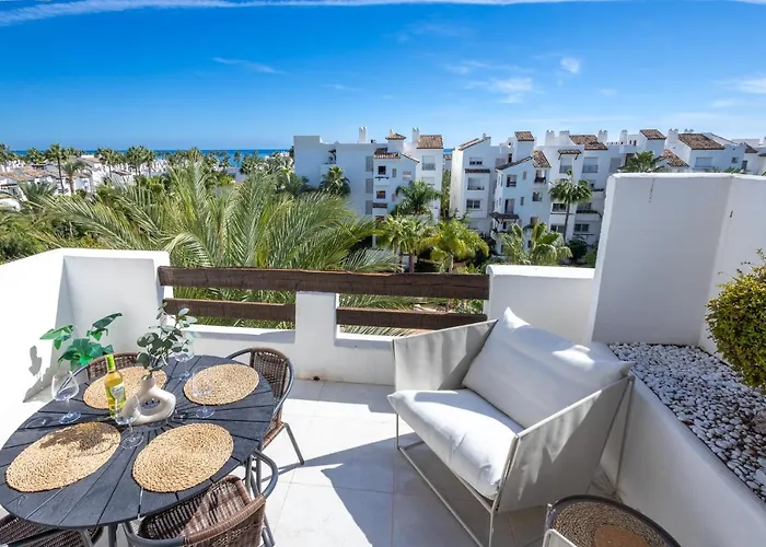 Floor Spacious With Sea Views In Costalita Lejlighed