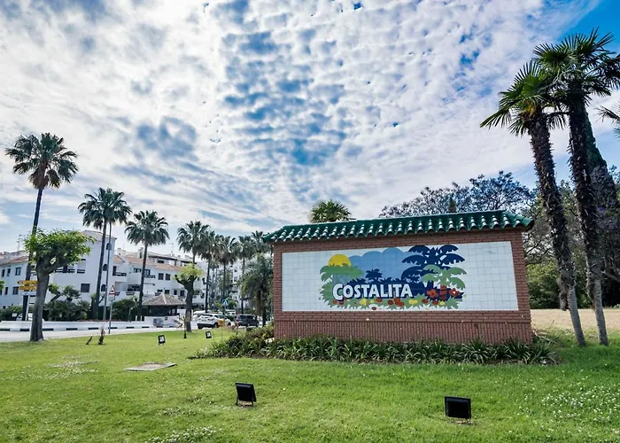 Floor Spacious With Sea Views In Costalita *