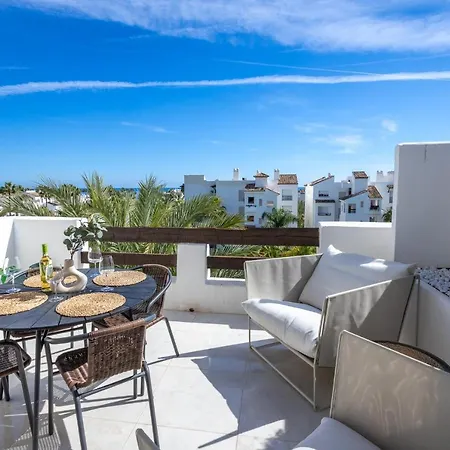 Апартаменти Floor Spacious With Sea Views In Costalita *