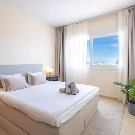 Апартаменти Floor Spacious With Sea Views In Costalita *