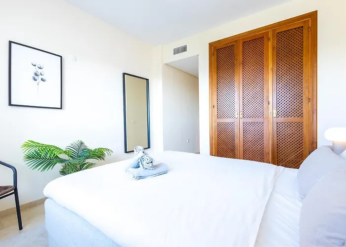 Floor Spacious With Sea Views In Costalita * 에스테포나