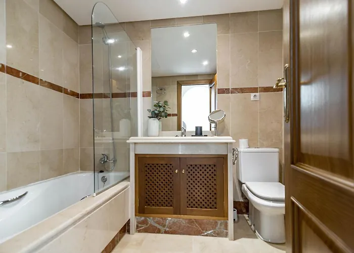 Floor Spacious With Sea Views In Costalita * 에스테포나